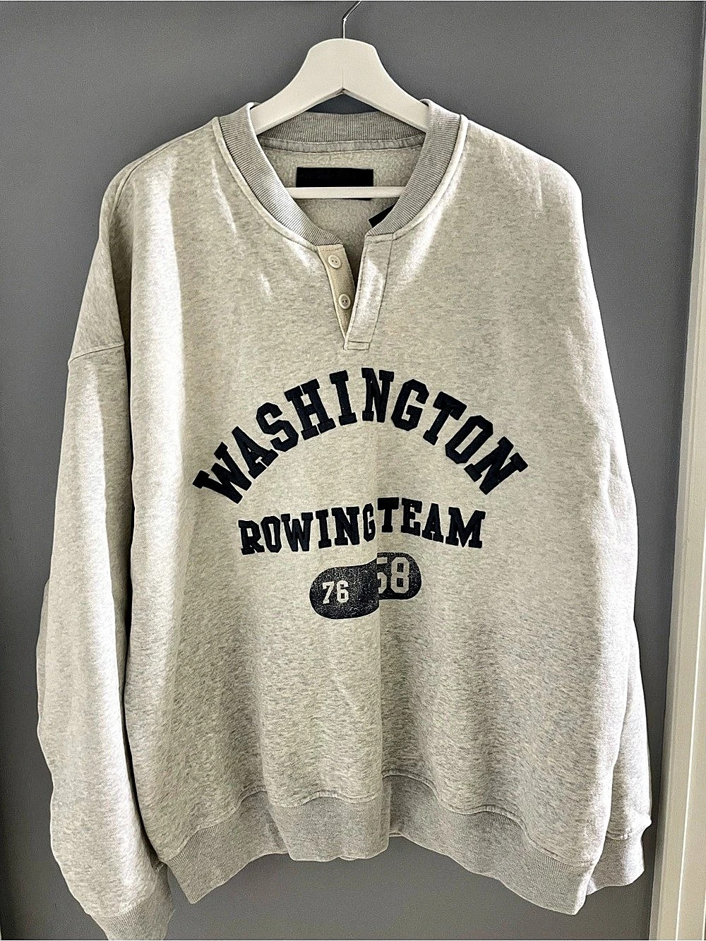 Washington Rowing Team Sweatshirt in Gray